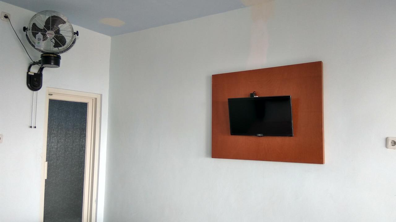 Mawar Hotel 라부안 바조 외부 사진
