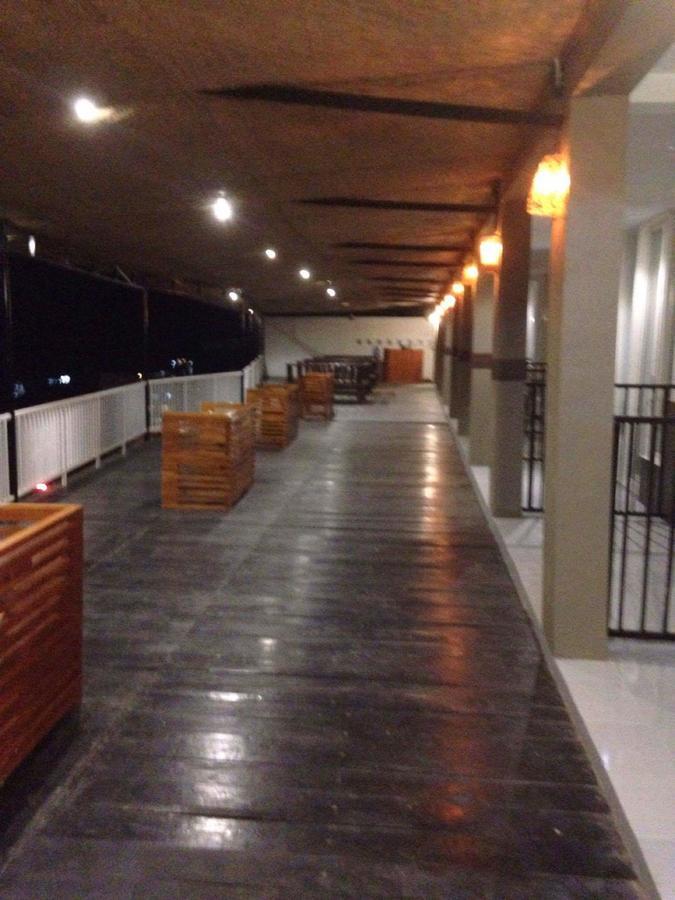 Mawar Hotel 라부안 바조 외부 사진